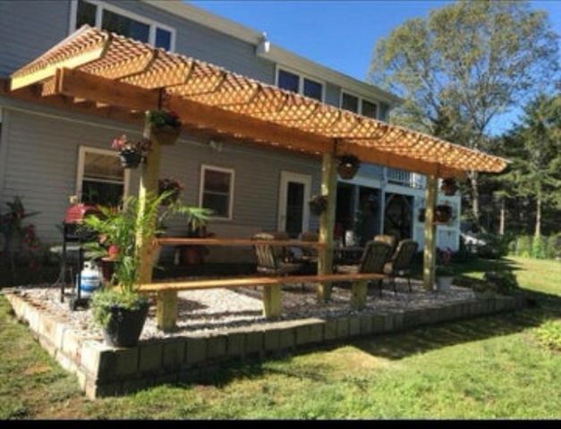 8 Scraggy Neck Road Ext, Bourne, MA 02534