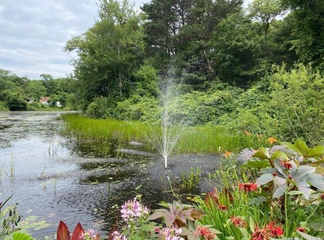 8 Scraggy Neck Road Ext, Bourne, MA 02534