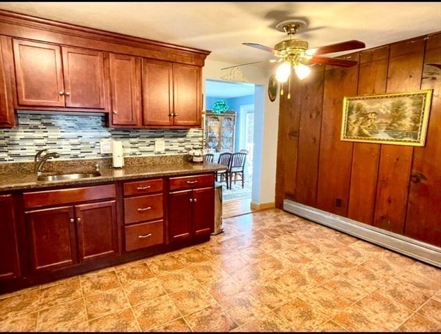 8 Scraggy Neck Road Ext, Bourne, MA 02534