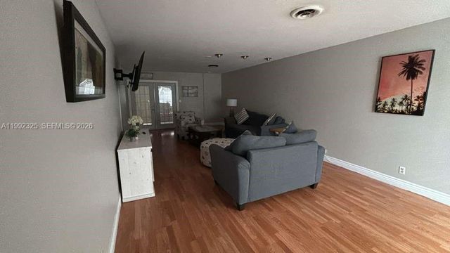 1120 NE 24th Ave 2, Pompano Beach, FL 33062