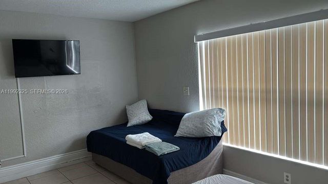 1120 NE 24th Ave 2, Pompano Beach, FL 33062