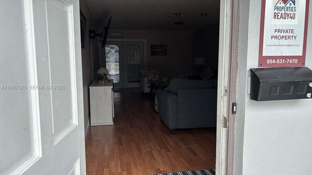 1120 NE 24th Ave 2, Pompano Beach, FL 33062