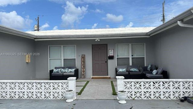 1120 NE 24th Ave 2, Pompano Beach, FL 33062
