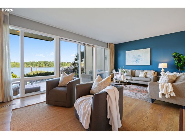 6114 S RIVERPOINT Ln, Portland, OR 97239