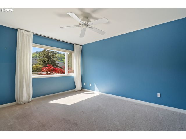 6114 S RIVERPOINT Ln, Portland, OR 97239