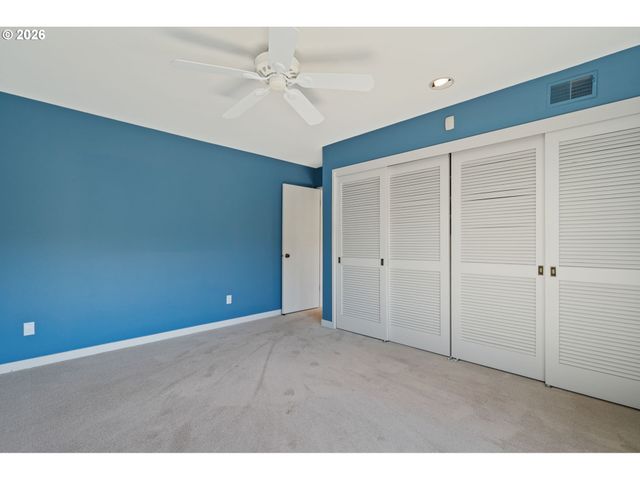 6114 S RIVERPOINT Ln, Portland, OR 97239