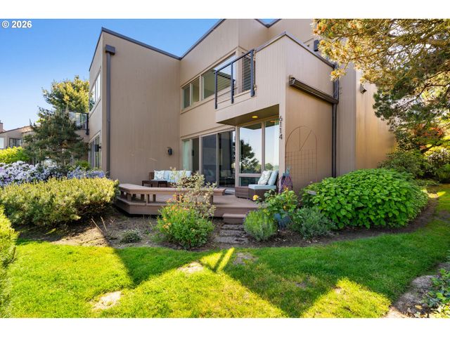 6114 S RIVERPOINT Ln, Portland, OR 97239