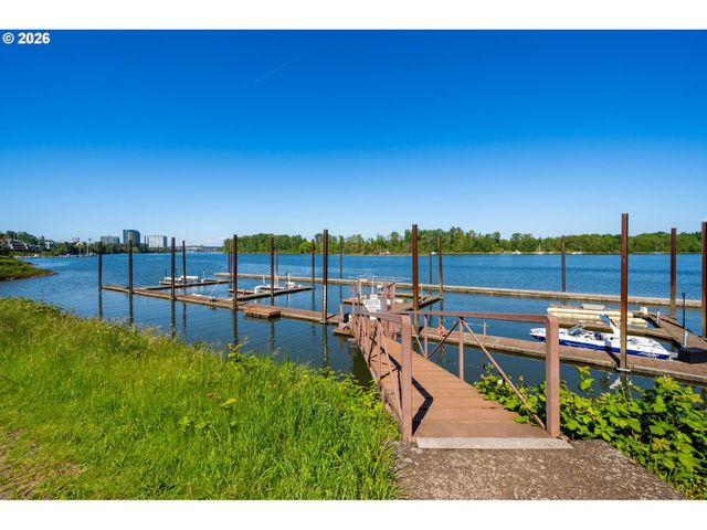 6114 S RIVERPOINT Ln, Portland, OR 97239