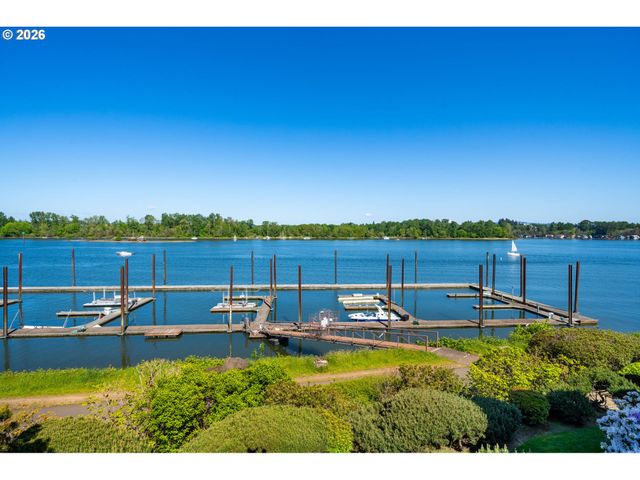 6114 S RIVERPOINT Ln, Portland, OR 97239