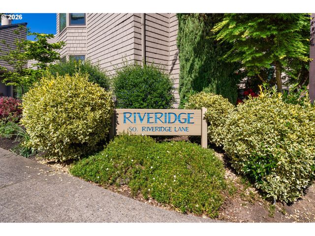 6114 S RIVERPOINT Ln, Portland, OR 97239
