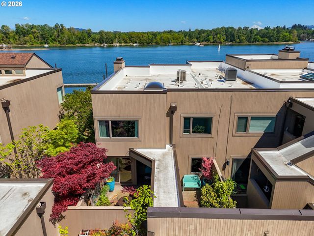6114 S RIVERPOINT Ln, Portland, OR 97239