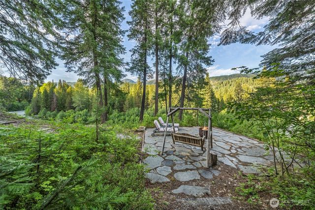 2290 Riffle Drive, Leavenworth, WA 98826