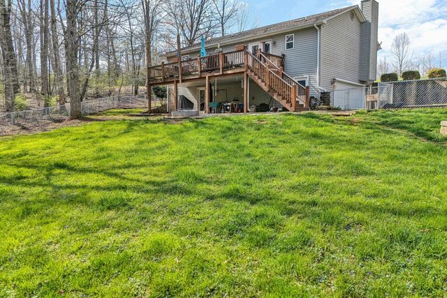 542 Mount Airy RD, Hardy, VA 24101