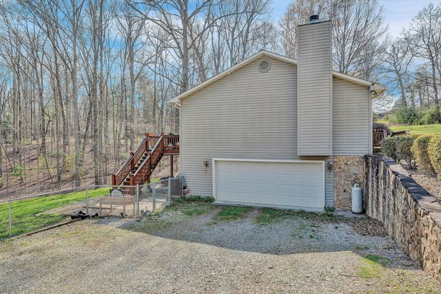 542 Mount Airy RD, Hardy, VA 24101