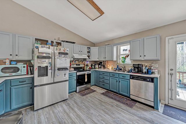 542 Mount Airy RD, Hardy, VA 24101