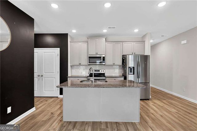 4711 Fairfax Drive, Oakwood, GA 30566