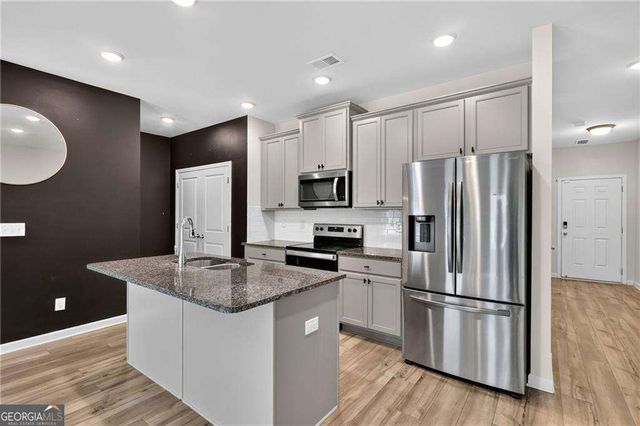 4711 Fairfax Drive, Oakwood, GA 30566