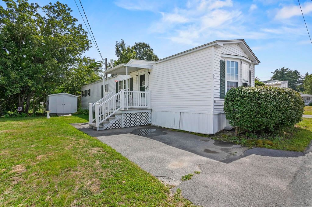 21 W Passage Road, Salem, NH 03079