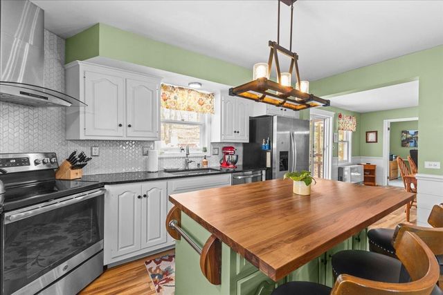 67 Thacher Road, Bolton, VT 05477