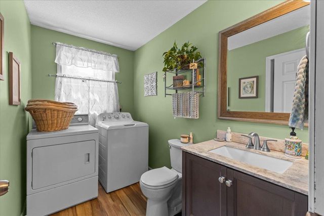 67 Thacher Road, Bolton, VT 05477