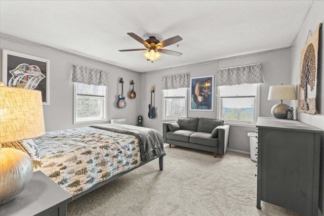 67 Thacher Road, Bolton, VT 05477