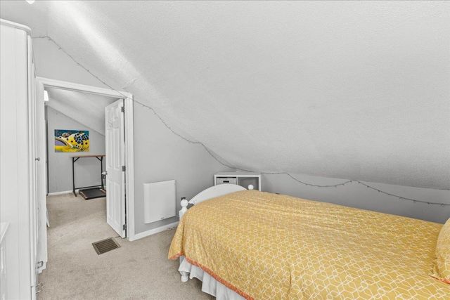 67 Thacher Road, Bolton, VT 05477