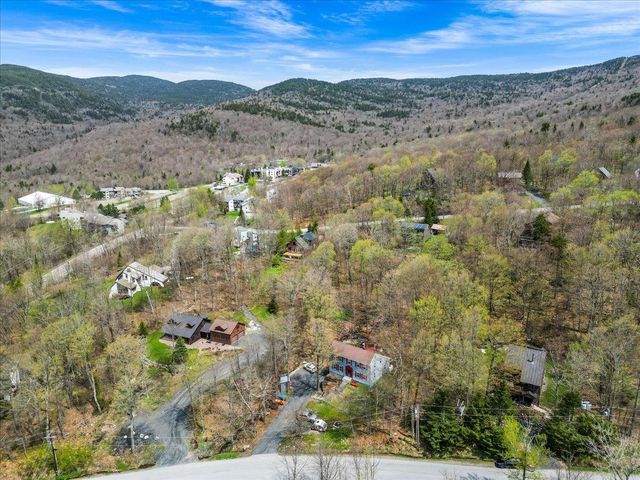 67 Thacher Road, Bolton, VT 05477