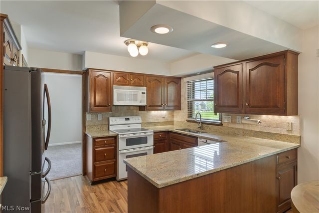 31 Ironwood Drive, Westfield Center, OH 44251