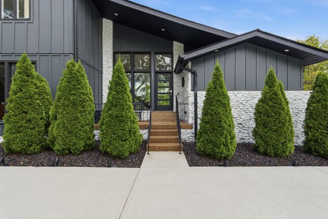 207 Bluegrass Dr, Hendersonville, TN 37075