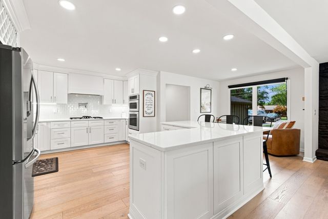 207 Bluegrass Dr, Hendersonville, TN 37075