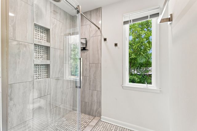 207 Bluegrass Dr, Hendersonville, TN 37075