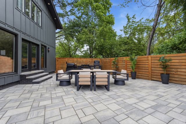207 Bluegrass Dr, Hendersonville, TN 37075