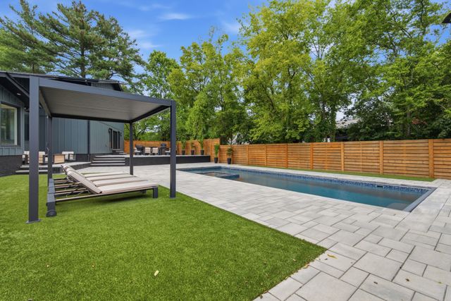 207 Bluegrass Dr, Hendersonville, TN 37075