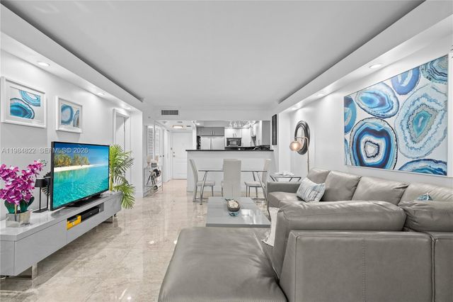 3675 N Country Club Drive 1907, Aventura, FL 33180