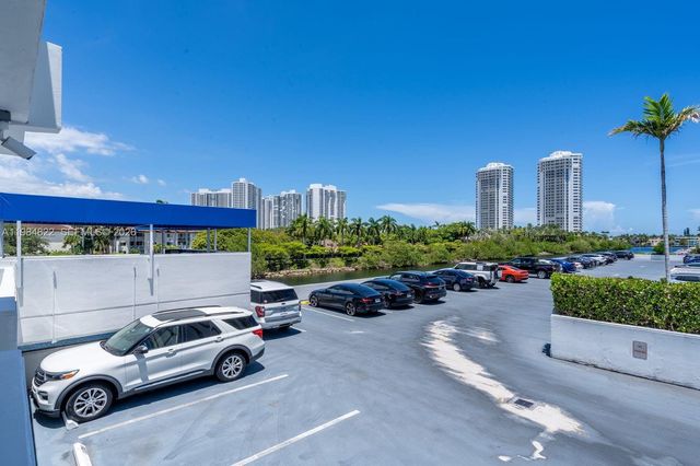 3675 N Country Club Drive 1907, Aventura, FL 33180