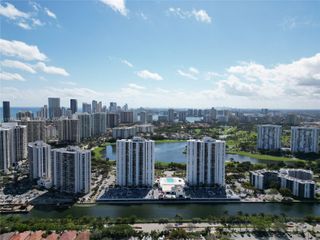 3675 N Country Club Drive 1907, Aventura, FL 33180
