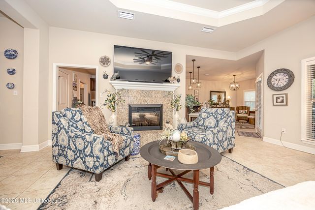 1004 Cardinal Cove, Ocean Springs, MS 39564