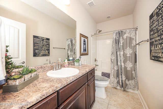 1004 Cardinal Cove, Ocean Springs, MS 39564