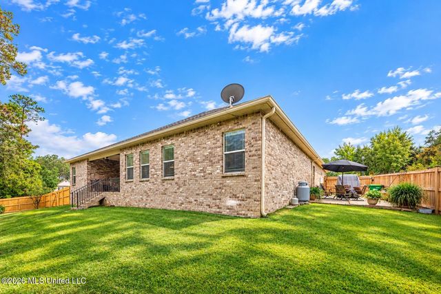 1004 Cardinal Cove, Ocean Springs, MS 39564