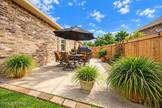 1004 Cardinal Cove, Ocean Springs, MS 39564
