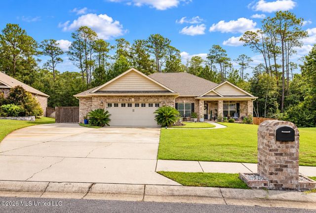1004 Cardinal Cove, Ocean Springs, MS 39564