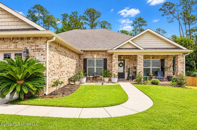 1004 Cardinal Cove, Ocean Springs, MS 39564