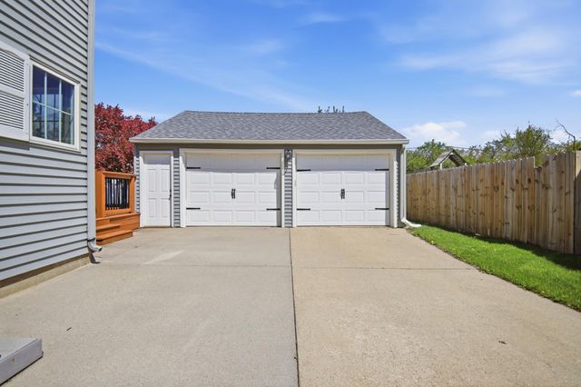 1801 2nd Avenue SE, Austin, MN 55912