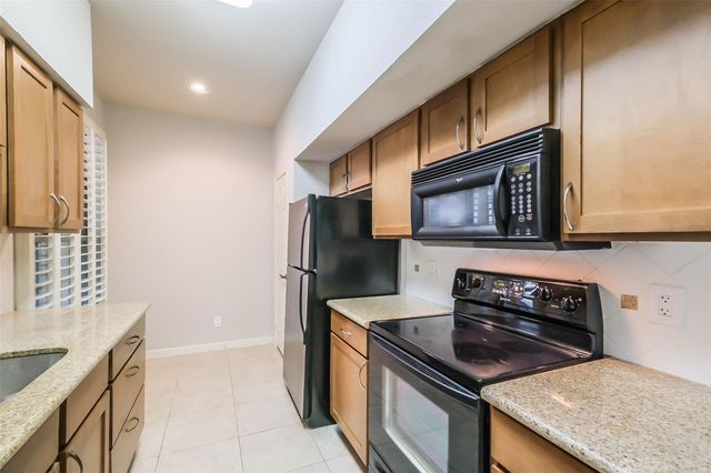 2700 Revere Street 106, Houston, TX 77098