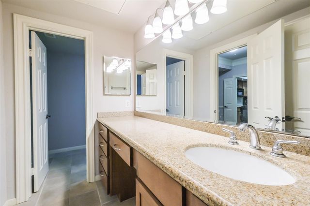 2700 Revere Street 106, Houston, TX 77098