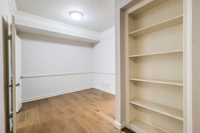 2700 Revere Street 106, Houston, TX 77098