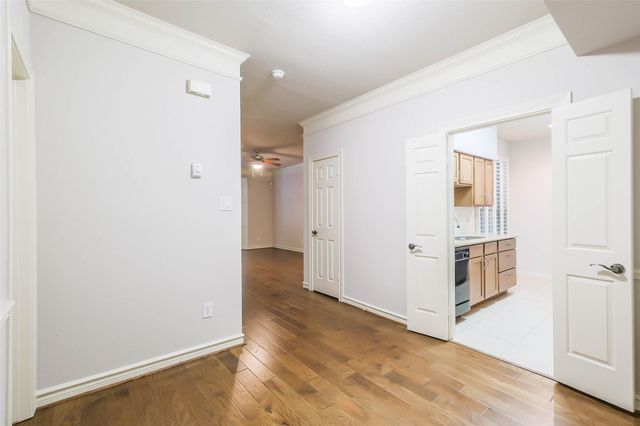 2700 Revere Street 106, Houston, TX 77098