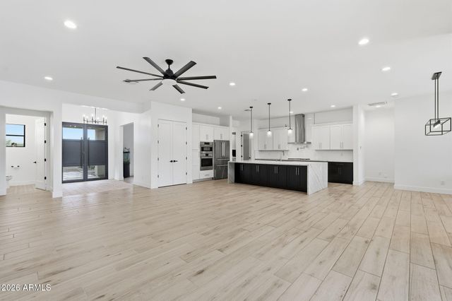 37643 N 22nd Street, Phoenix, AZ 85086
