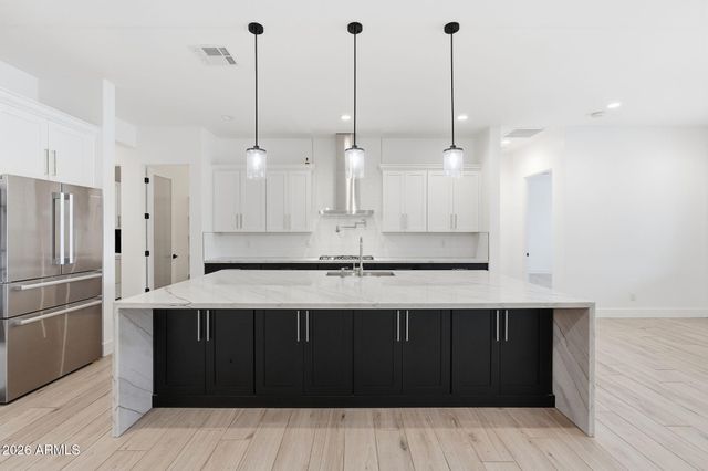 37643 N 22nd Street, Phoenix, AZ 85086