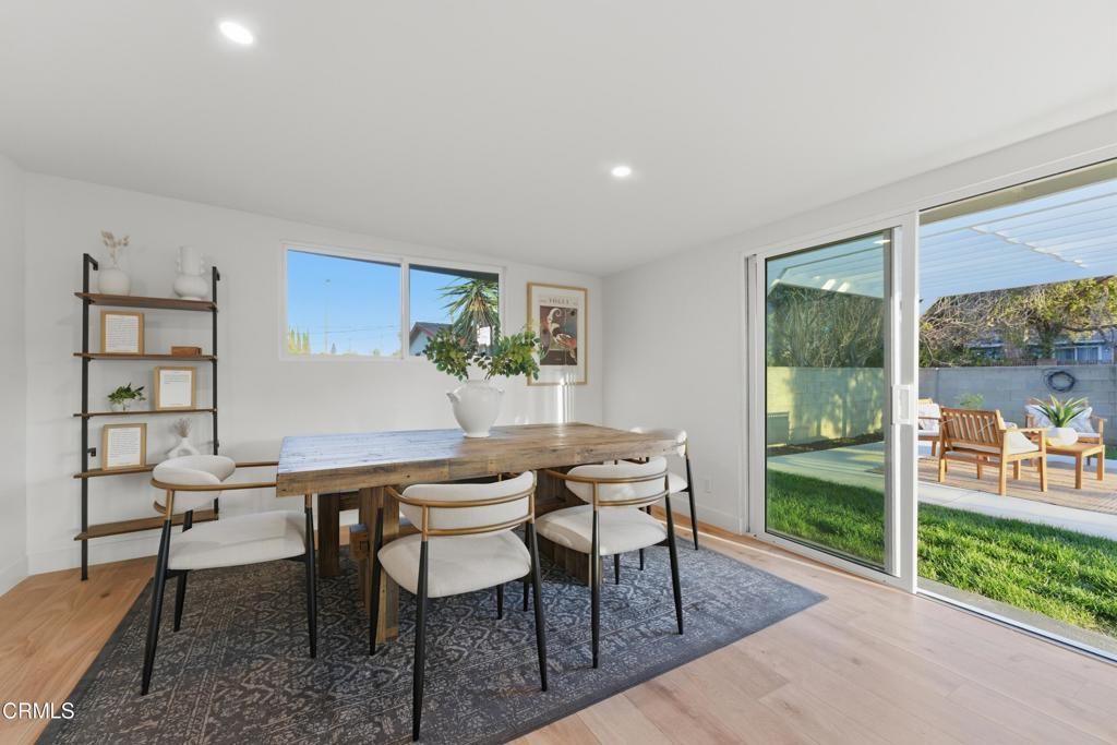 Image 35 of property listing at 22718 Cantlay Street, Los Angeles, CA 91307